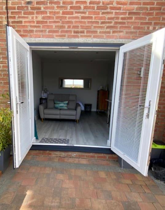 Luxury Mumbles View Studio Apartment Swansea Zewnętrze zdjęcie